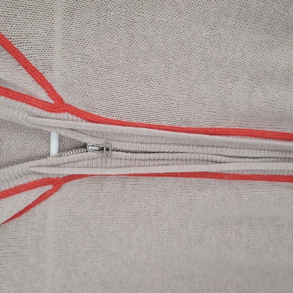 Banana Republic Hoodie - Picture 2 of 9